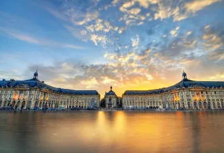 Palais de la Bourse Credit Vincent Rochefort HD.jpg