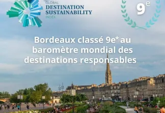 Bordeaux classée 9e au baromètre mondial des destinations responsables, montrant une place publique avec architecture historique, espaces verts et visiteurs